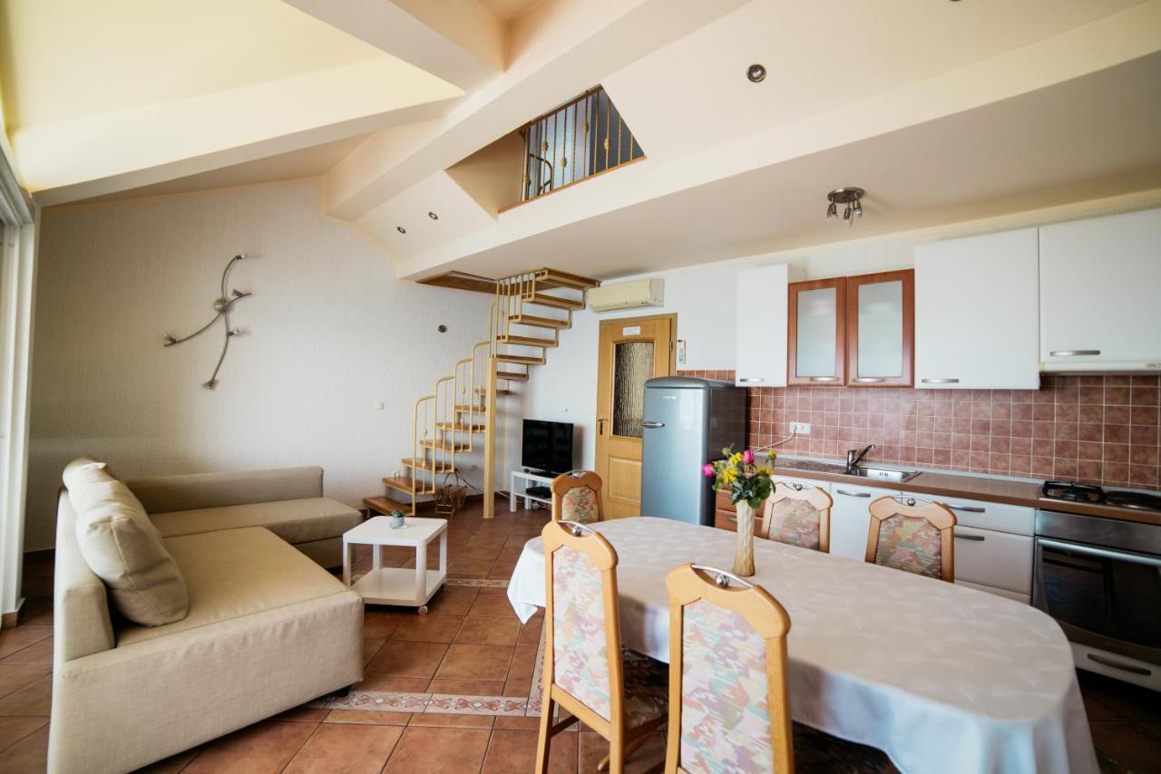 Apartment Selce 5206A Экстерьер фото